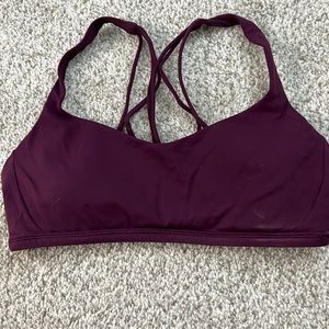 Free to be wild lululemon bra size 6